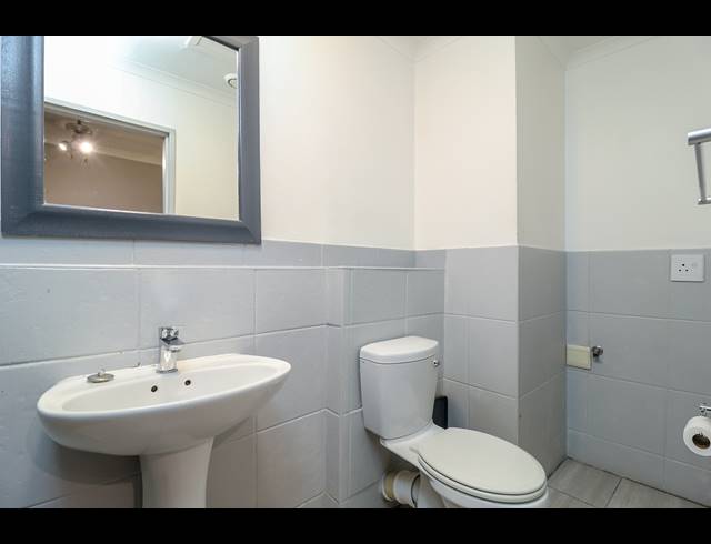 1 BEDROOM APARTMENT TO LET IN GARDENS